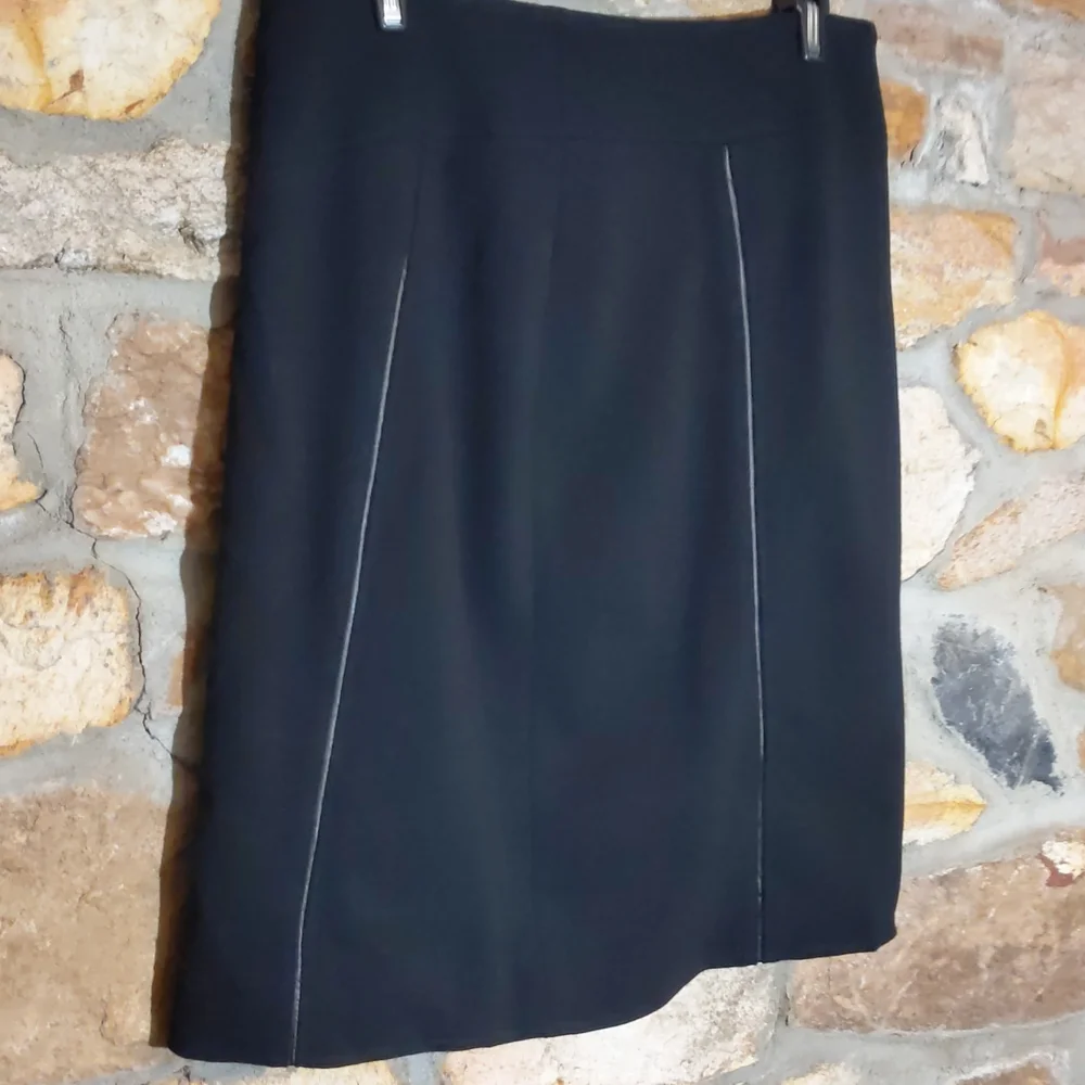 Elie tahari black pencil skirt